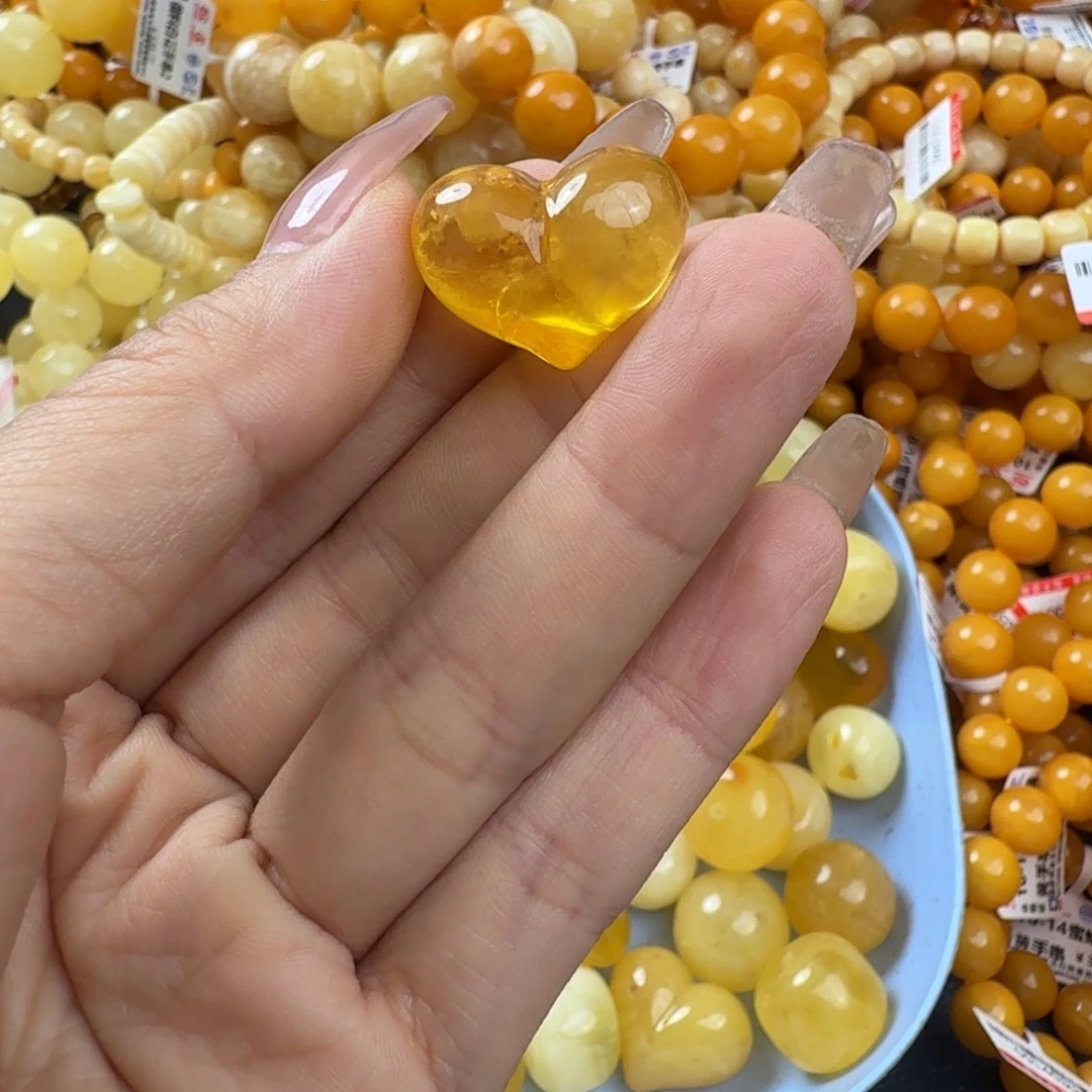 琥珀未镶嵌珠宝奇石