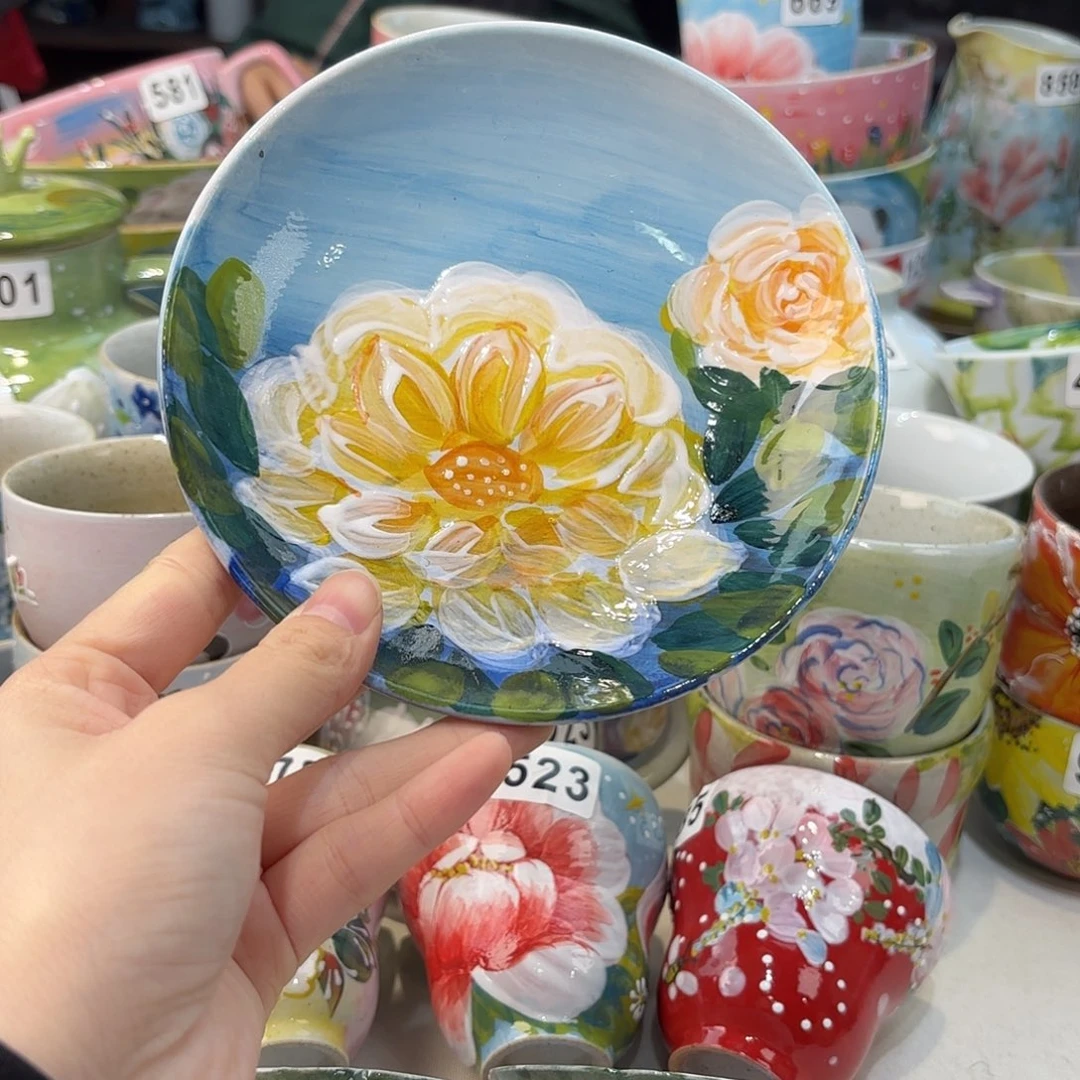 瓷片兔兔好可爱呀打