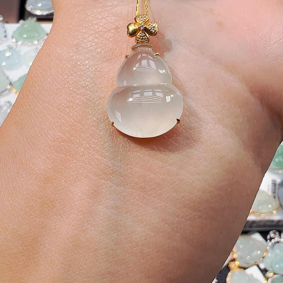 吊坠(不含链)18K金镶嵌翡翠葫芦