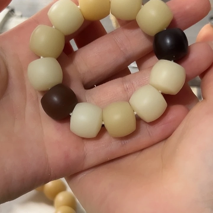喝***锐手串菩提根/象牙果