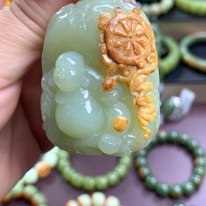 透闪石质玉未镶嵌吊坠(赠链)