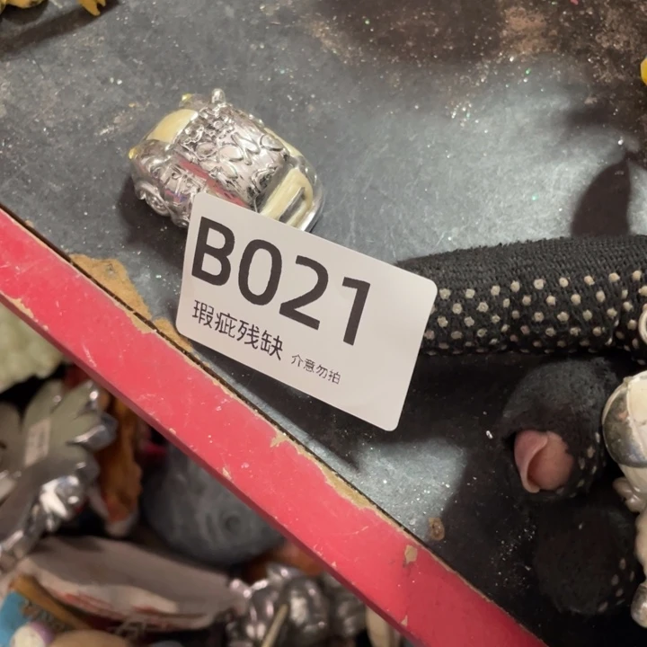 摆件还***摊孤品老货微瑕瓷