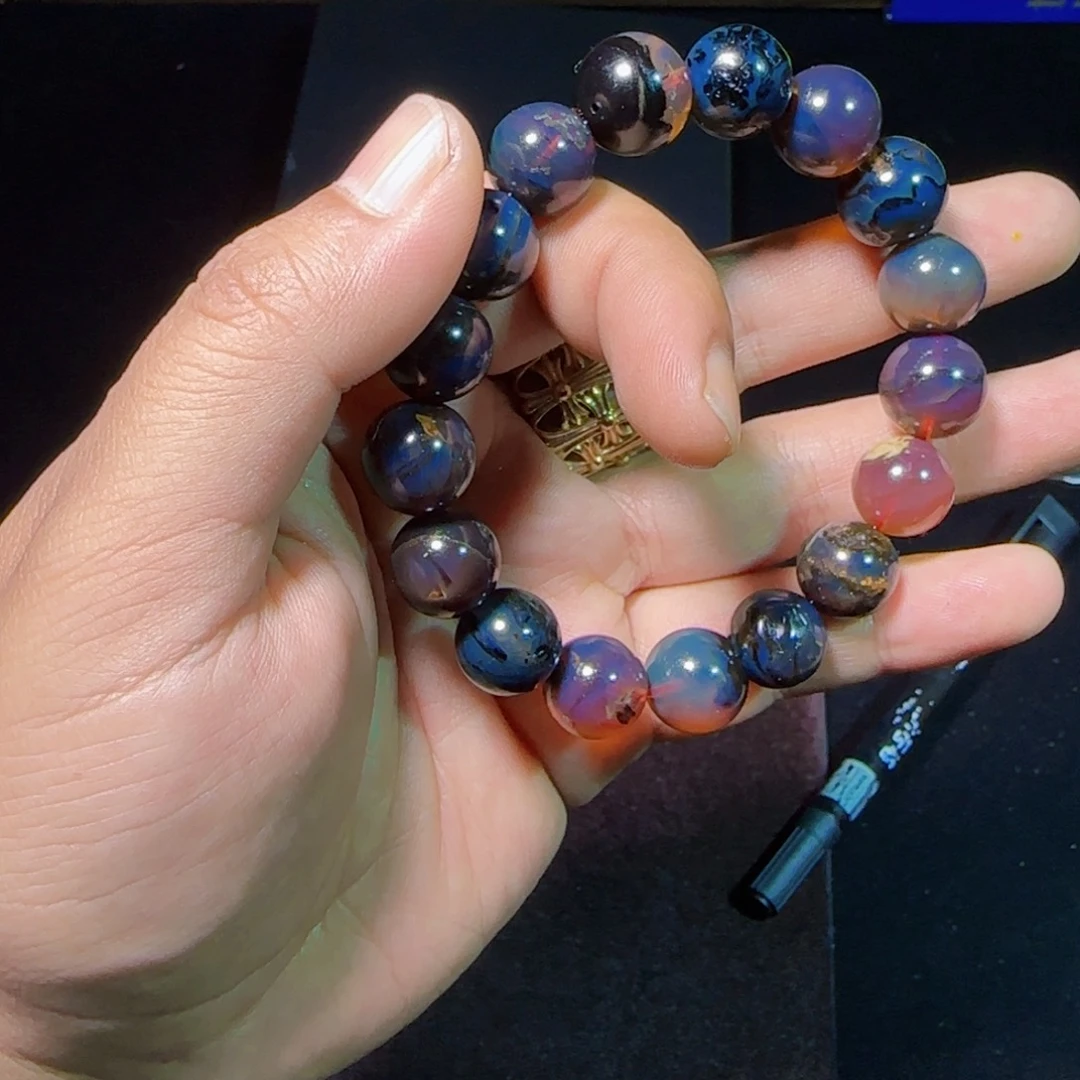 琥珀未镶嵌裸石琥珀