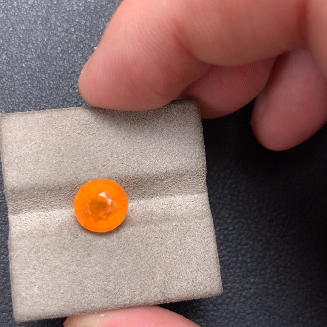 未镶嵌裸石石榴石（芬达石）4.13ct裸石