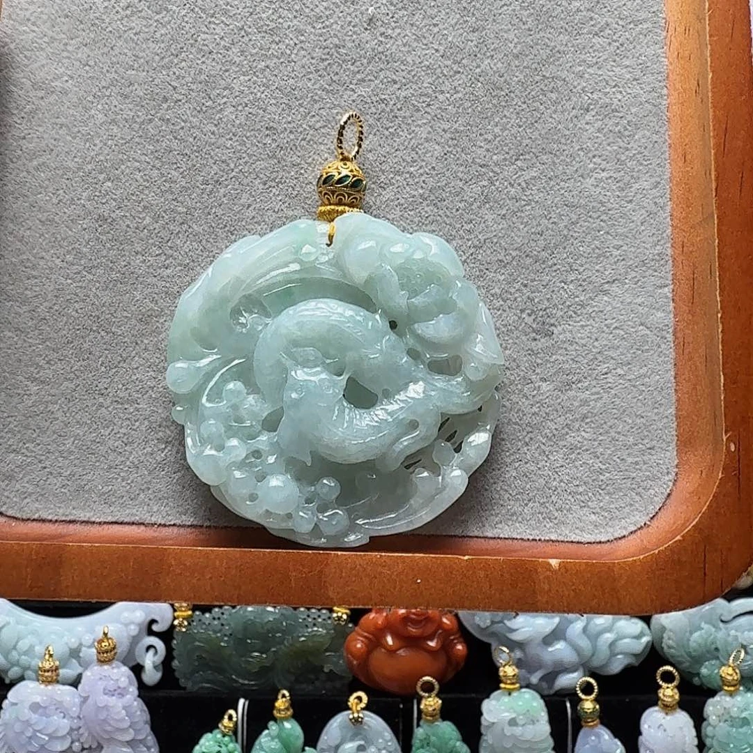 吊坠(赠链)未镶嵌翡翠