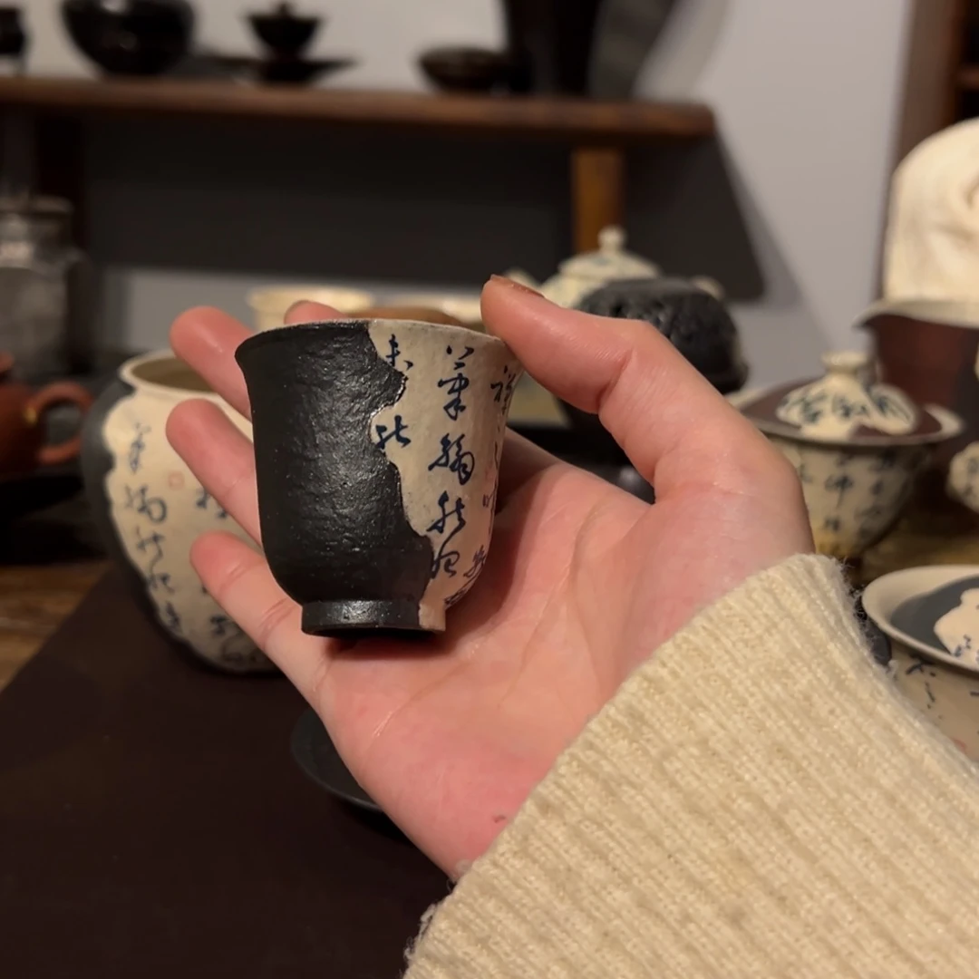 摆件陶瓷。     陶瓷。