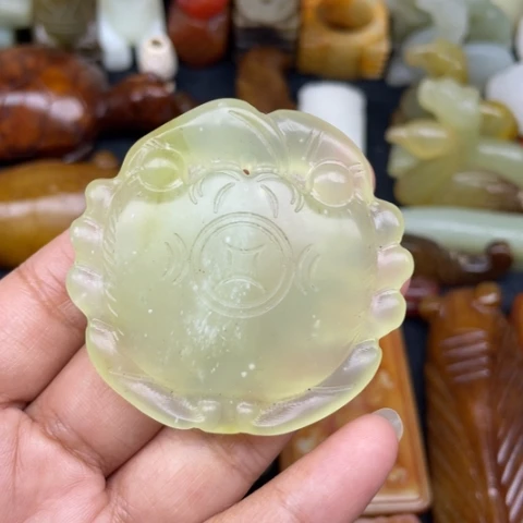 蛇纹石玉未镶嵌颈饰48