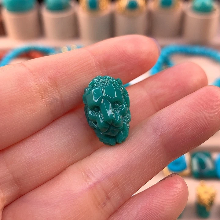 绿松石配饰未镶嵌