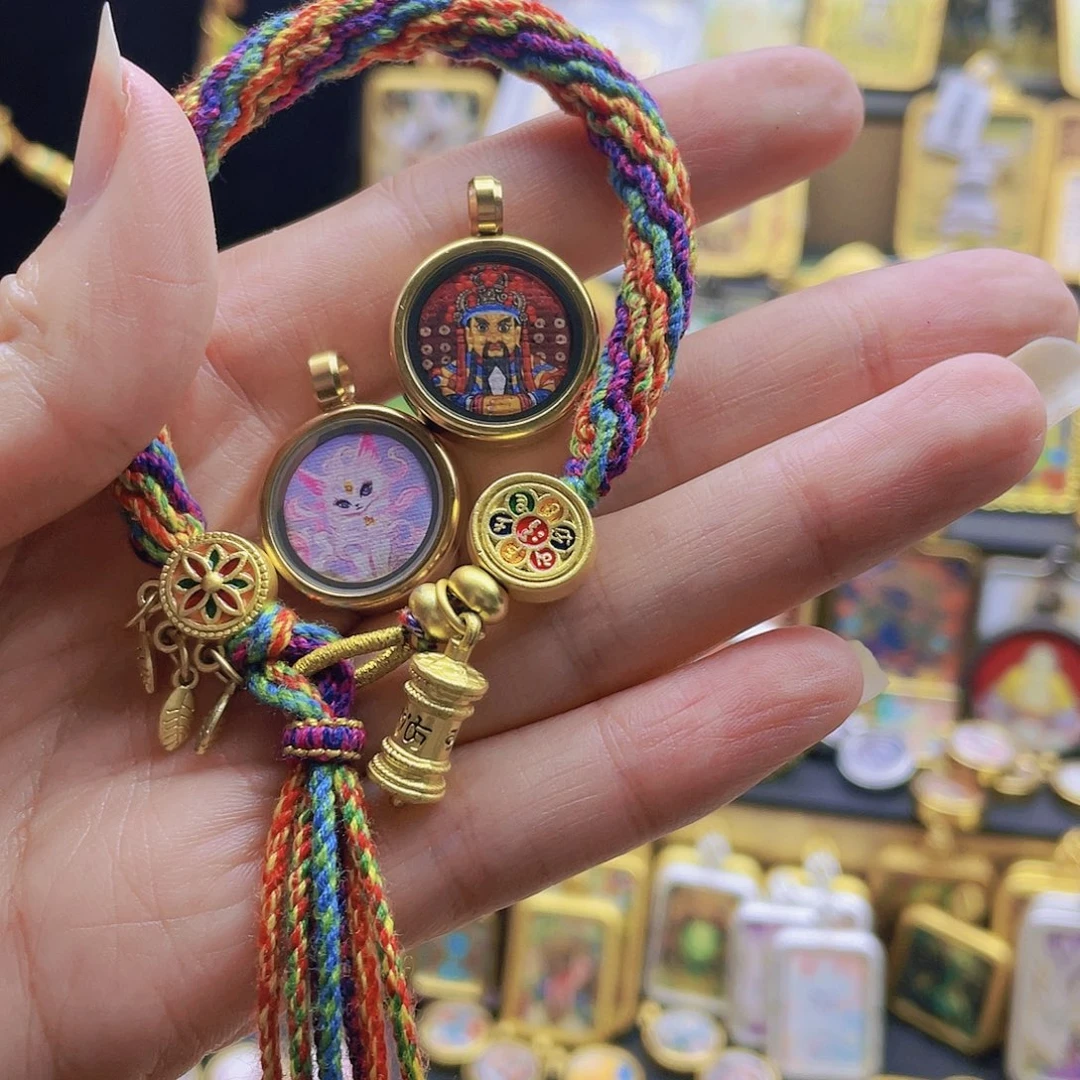 吊坠娟*唐卡等多种形式的艺术形式的