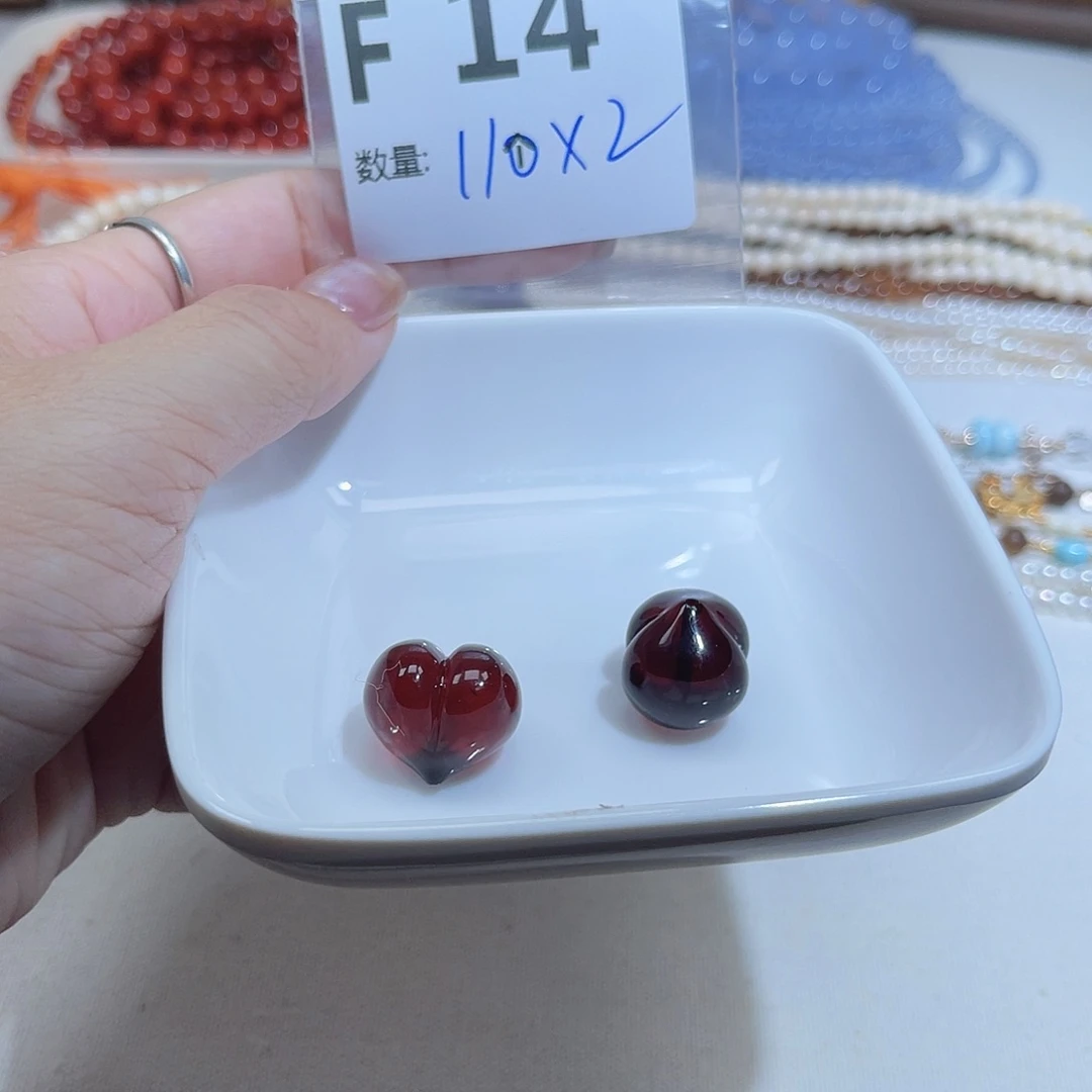 木***7血珀未镶嵌珠宝奇石F14。