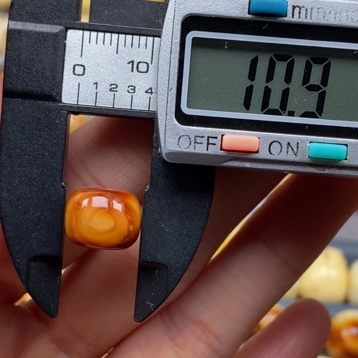 未镶嵌蜜蜡珠宝奇石