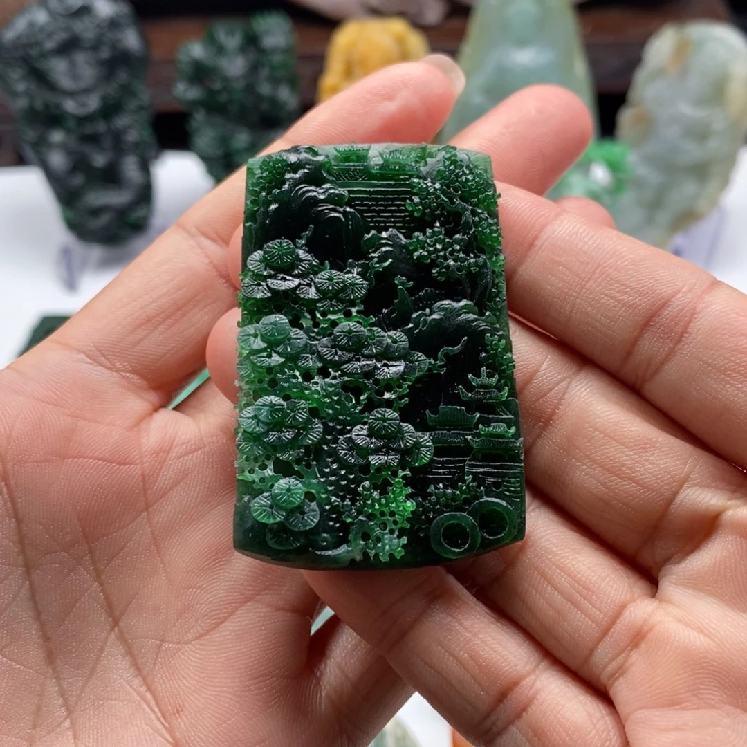 定制翡翠未镶嵌山水k