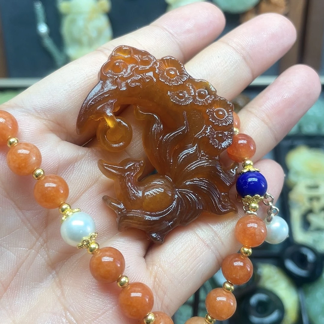 晓***悦未镶嵌蛇纹石玉颈饰