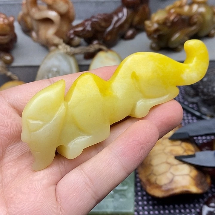 未镶嵌蛇纹石玉颈饰