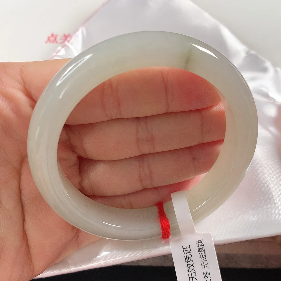 翡翠手镯未镶嵌冰糖雪梨⑧⑧