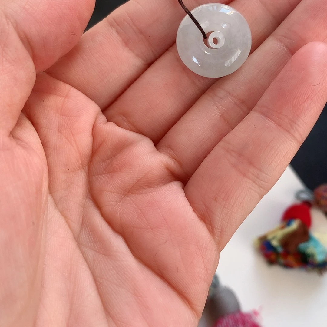 颈饰未镶嵌翡翠按**茶甜甜圈