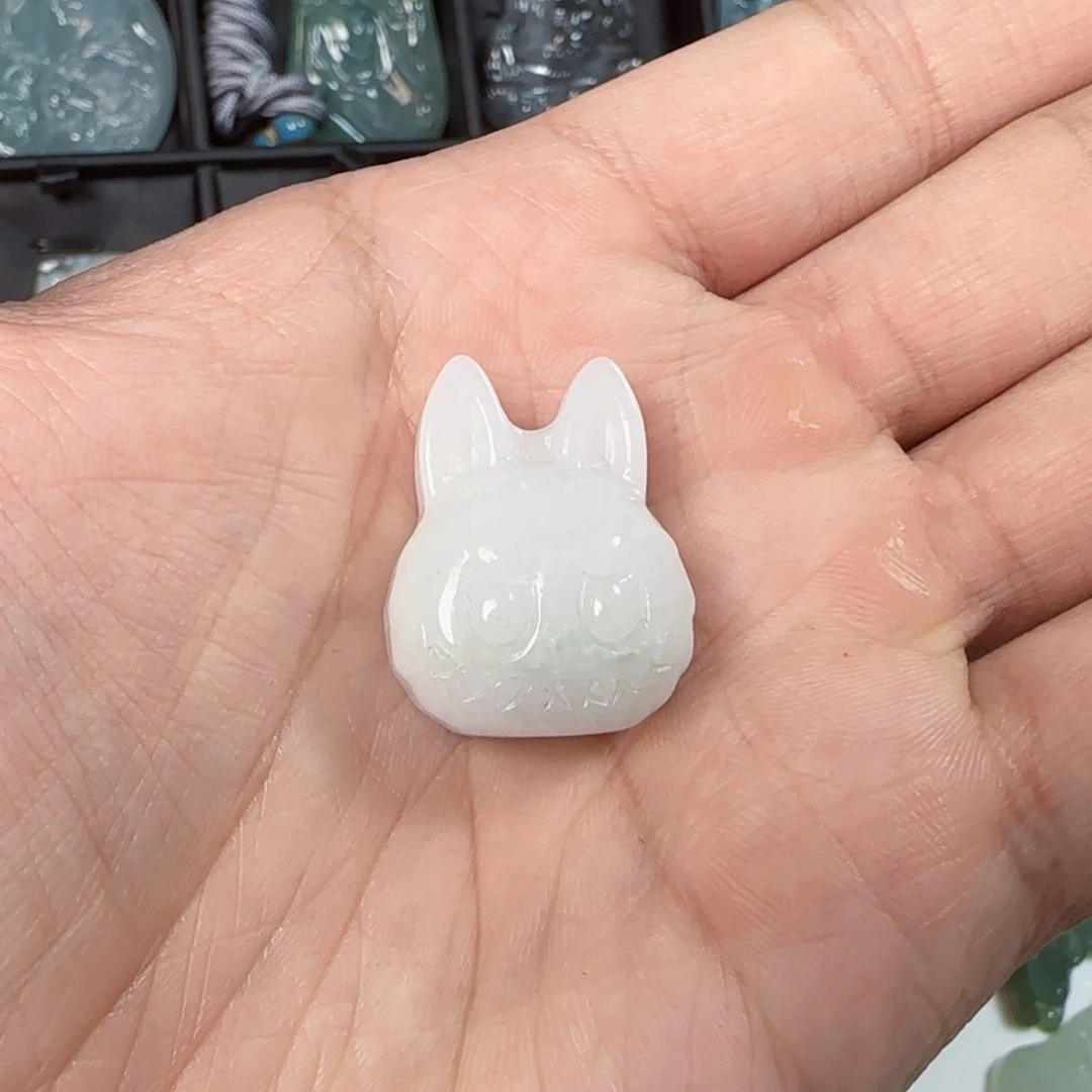 翡翠未镶嵌挂件labubu