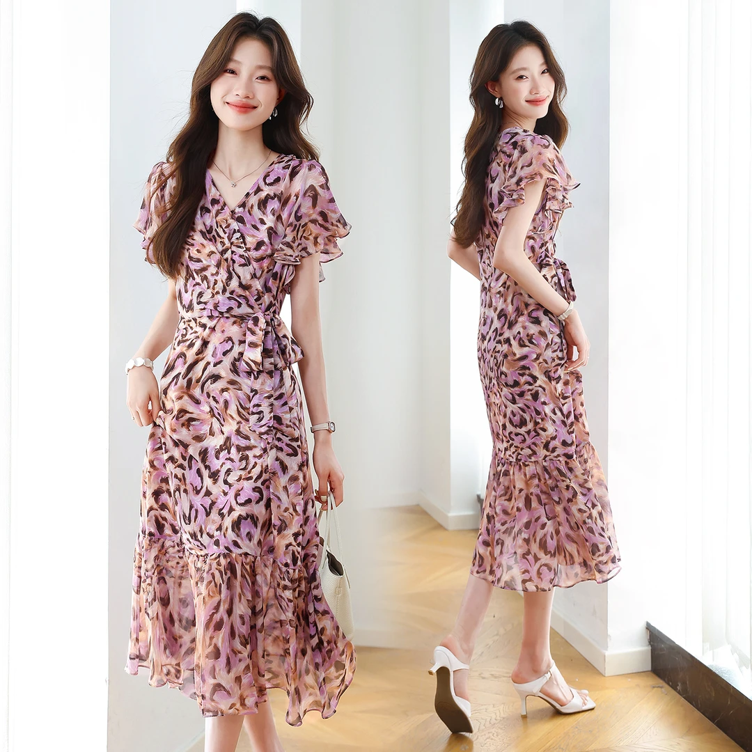 2025新款气质法式夏V领碎花收腰显瘦高腰修身中长款连衣裙