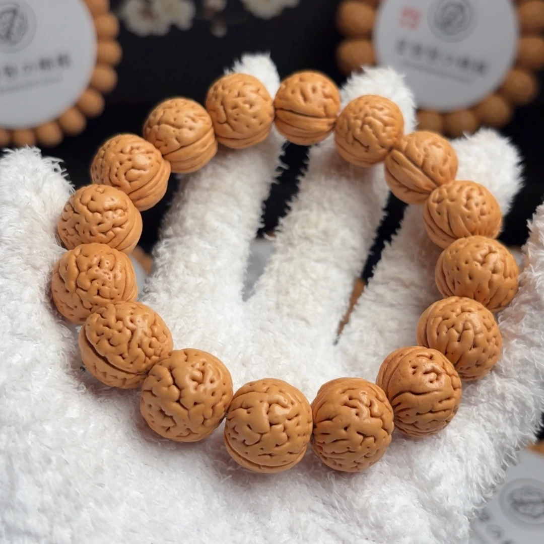 观***在吊坠桃核18左右盘锦树皇肌肉