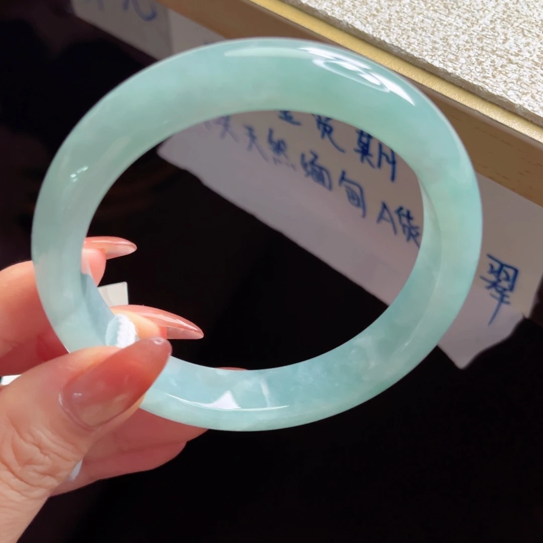 翡翠未镶嵌手镯手镯