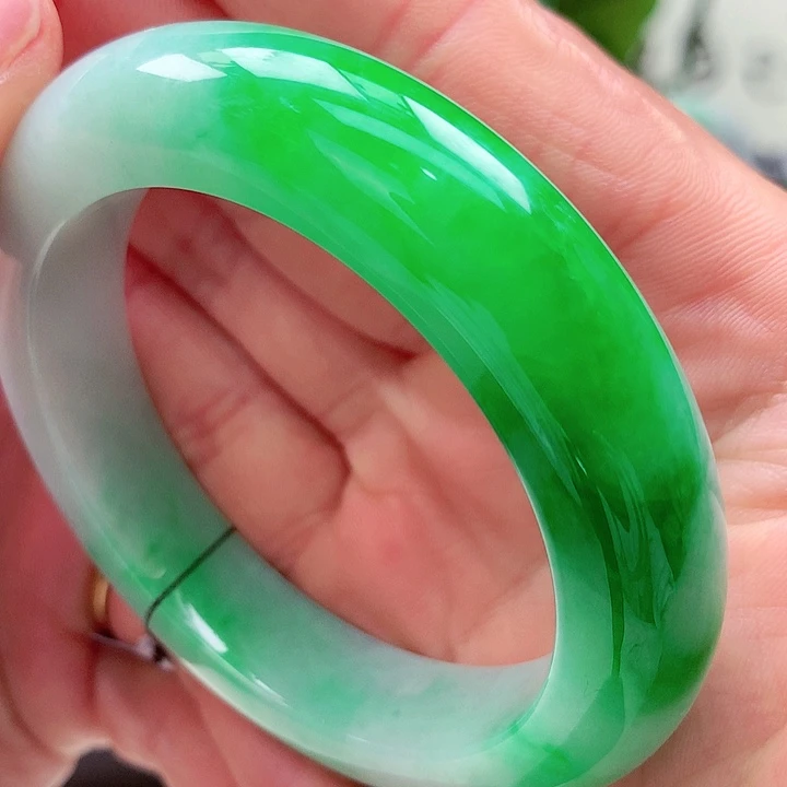 翡翠未镶嵌手镯天然翡翠手镯