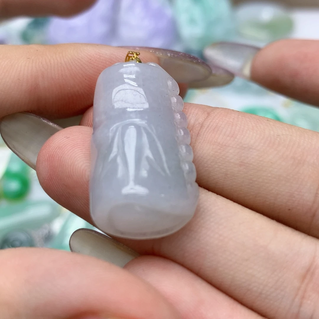 颈饰18K金镶嵌翡翠