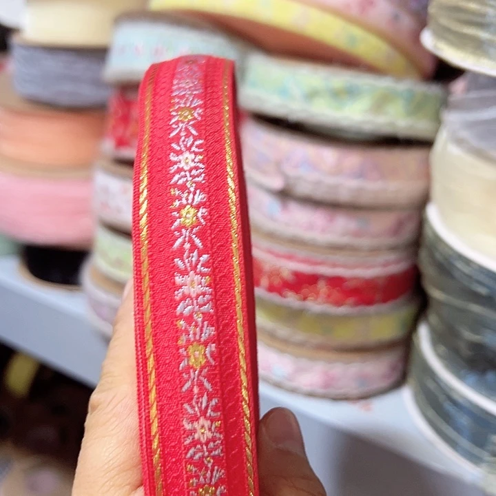 2.5的刺绣大红25码