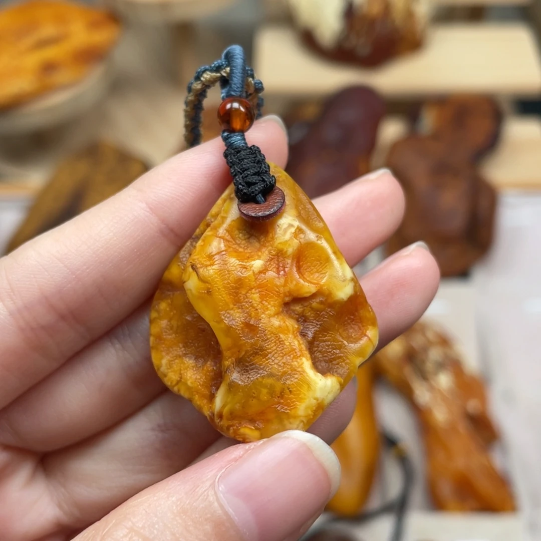 琥珀未镶嵌珠宝奇石