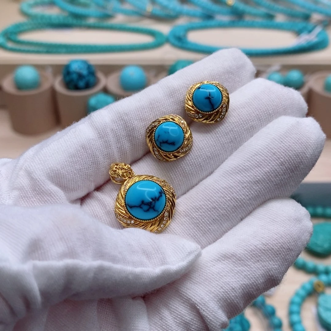 绿松石珠宝奇石18K金镶嵌