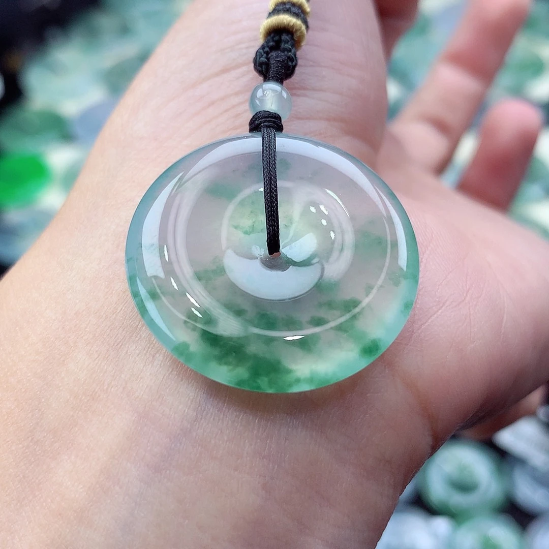 颈饰未镶嵌翡翠编号82。尺寸28.6-6.1