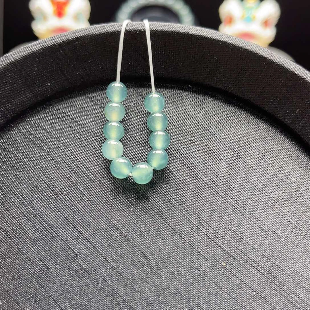 翡翠散珠卡5+mm圆珠