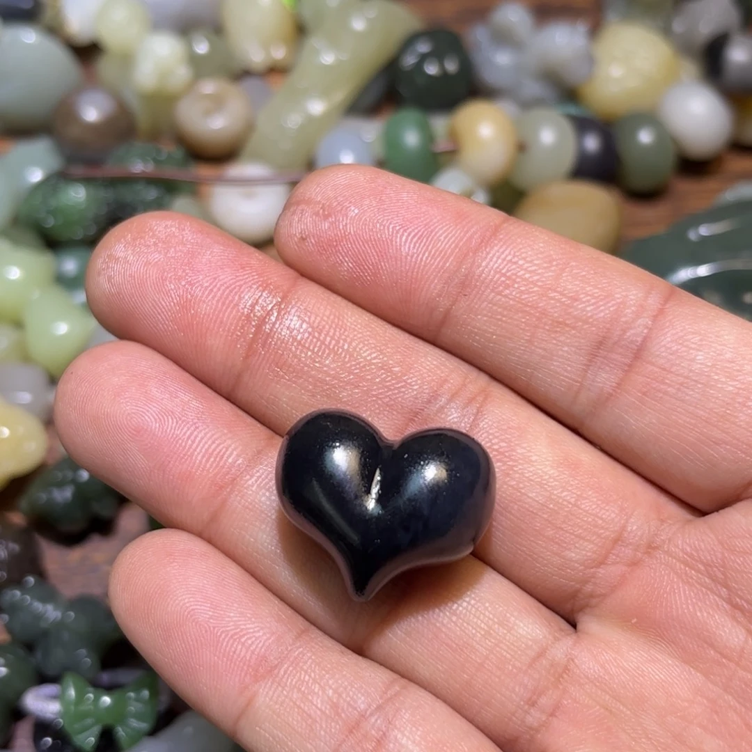 和田玉未镶嵌珠宝半成品