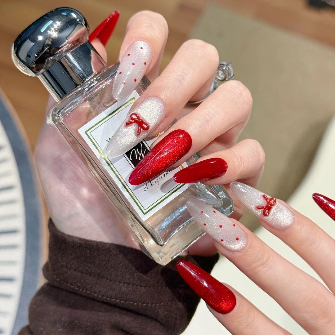 小红帽 日式椭圆  | 新年红色玻璃珠猫眼波点手工美甲