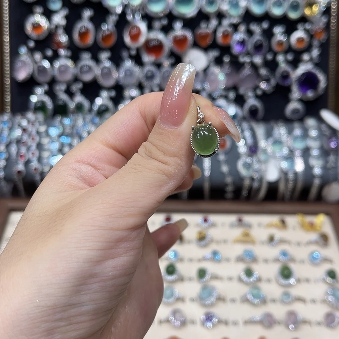 银S925镶嵌蛇纹石玉戒指