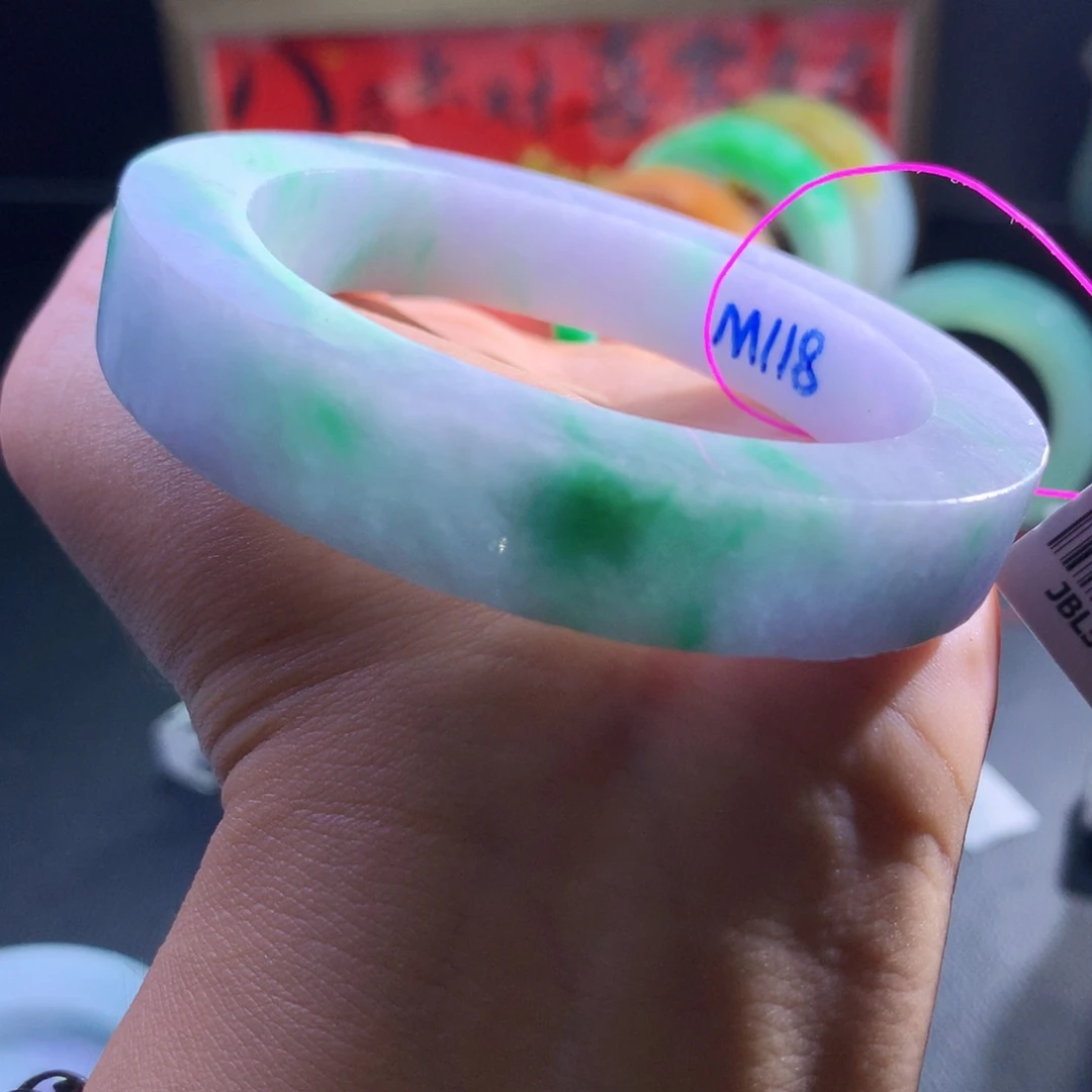 定制翡翠未镶嵌瑕疵漏