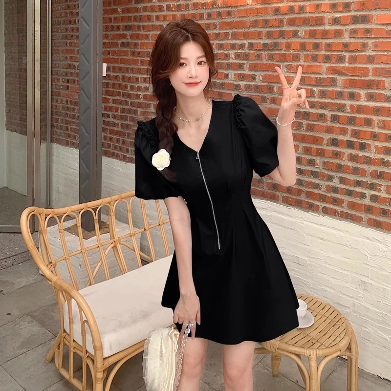 法式高级感小个子V领拉链黑色短袖连衣裙女夏季新款气质减龄短裙
