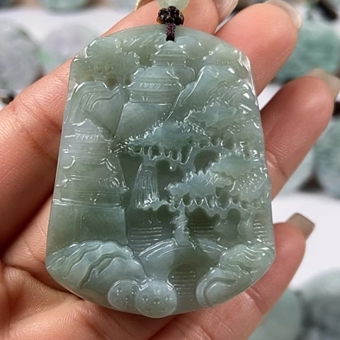 翡翠颈饰未镶嵌山水牌福利