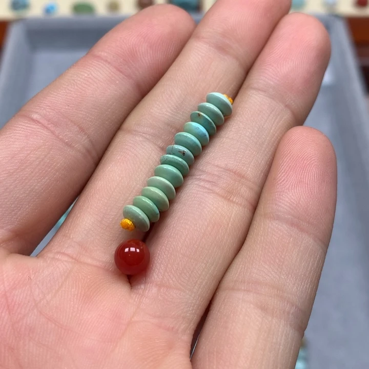 南红玛瑙配饰未镶嵌