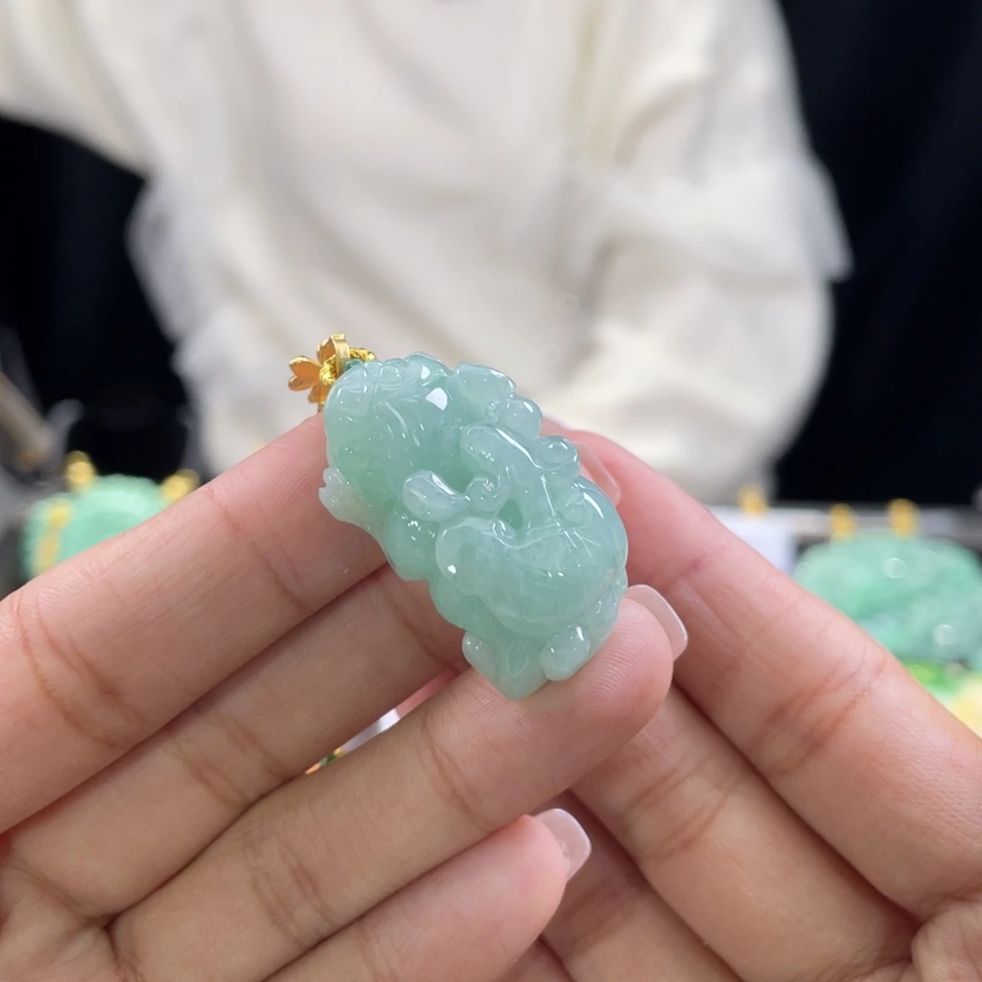 翡翠颈饰未镶嵌代编织