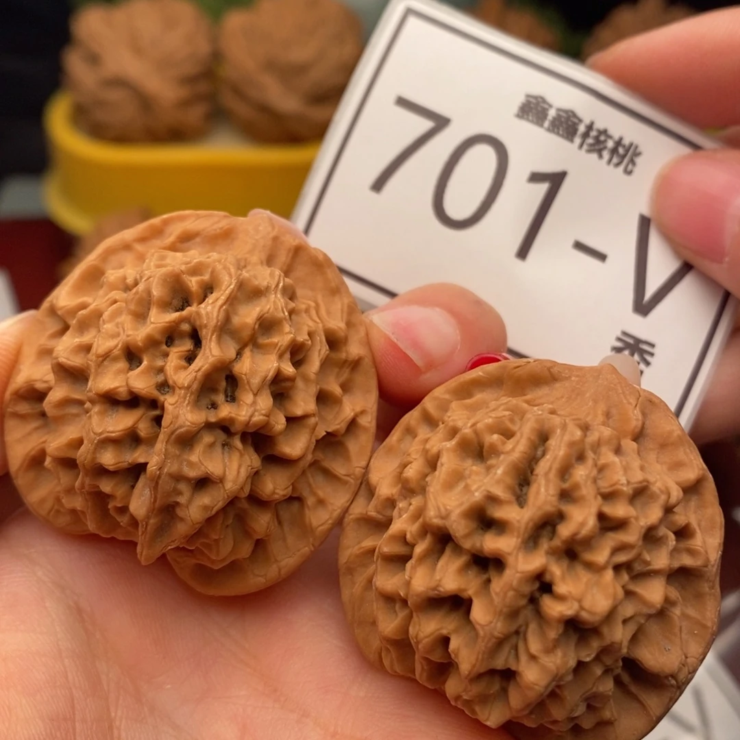 桃核把件秦闷39……