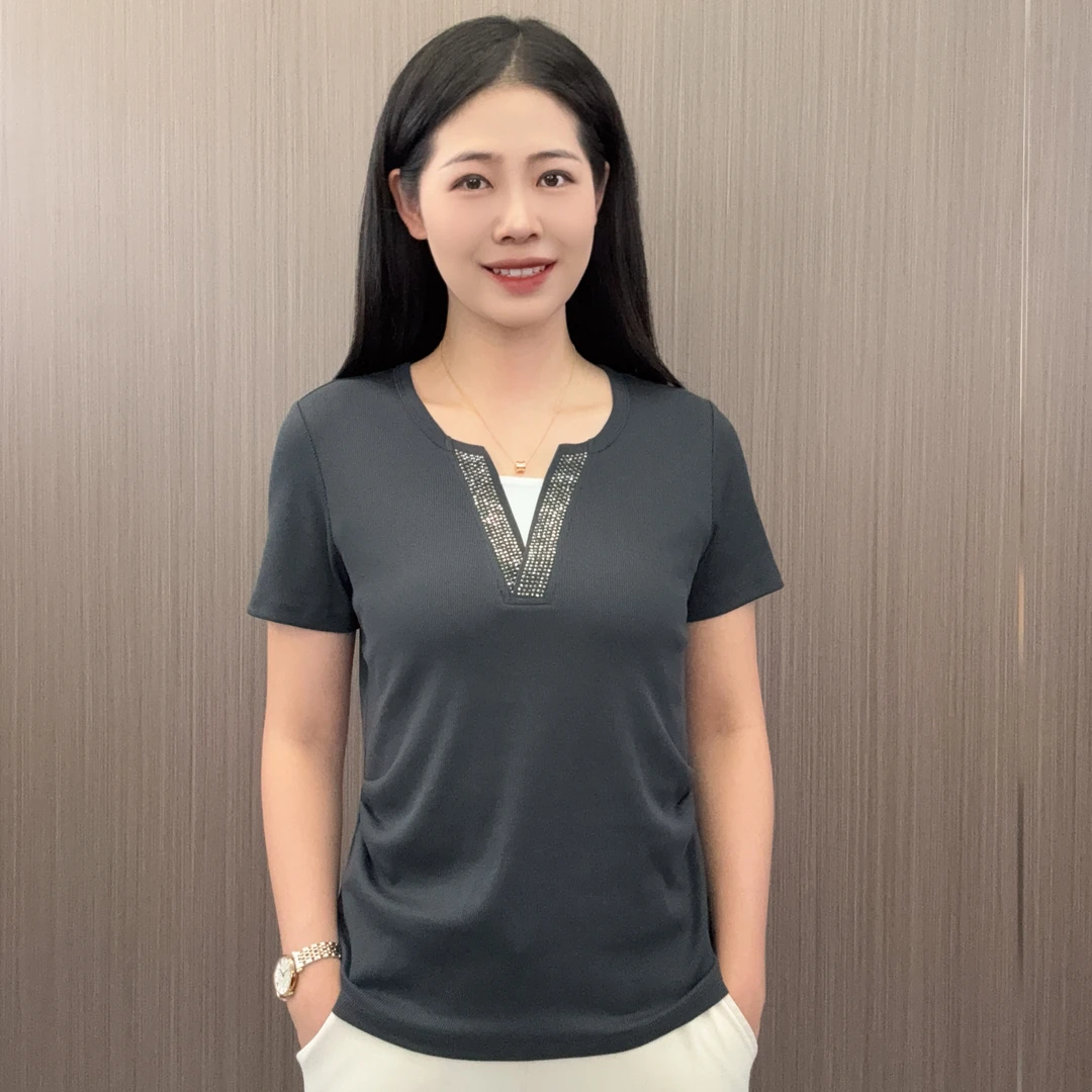 金六指夏装新款时尚缩褶显瘦镶钻V领假两件百搭独特短袖打底衫