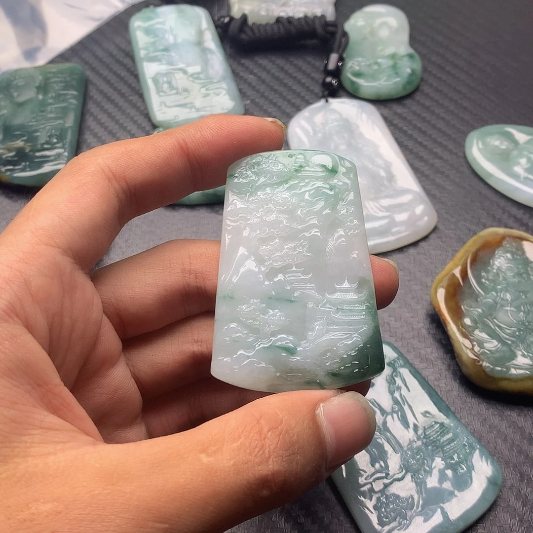 小****翡翠未镶嵌颈饰缅甸天然翡翠a货