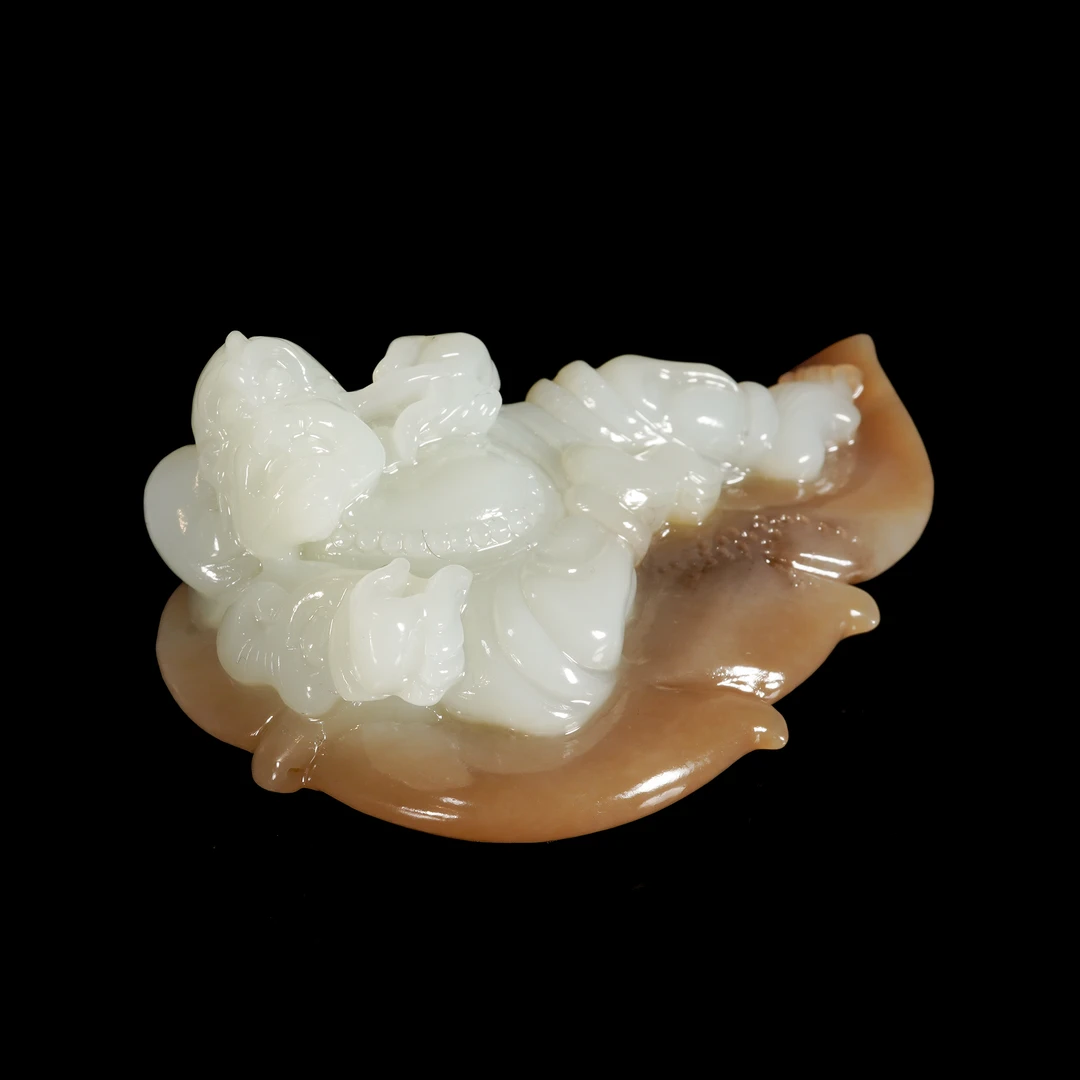 LOT.007和田玉巧雕罗汉摆件 /X3477