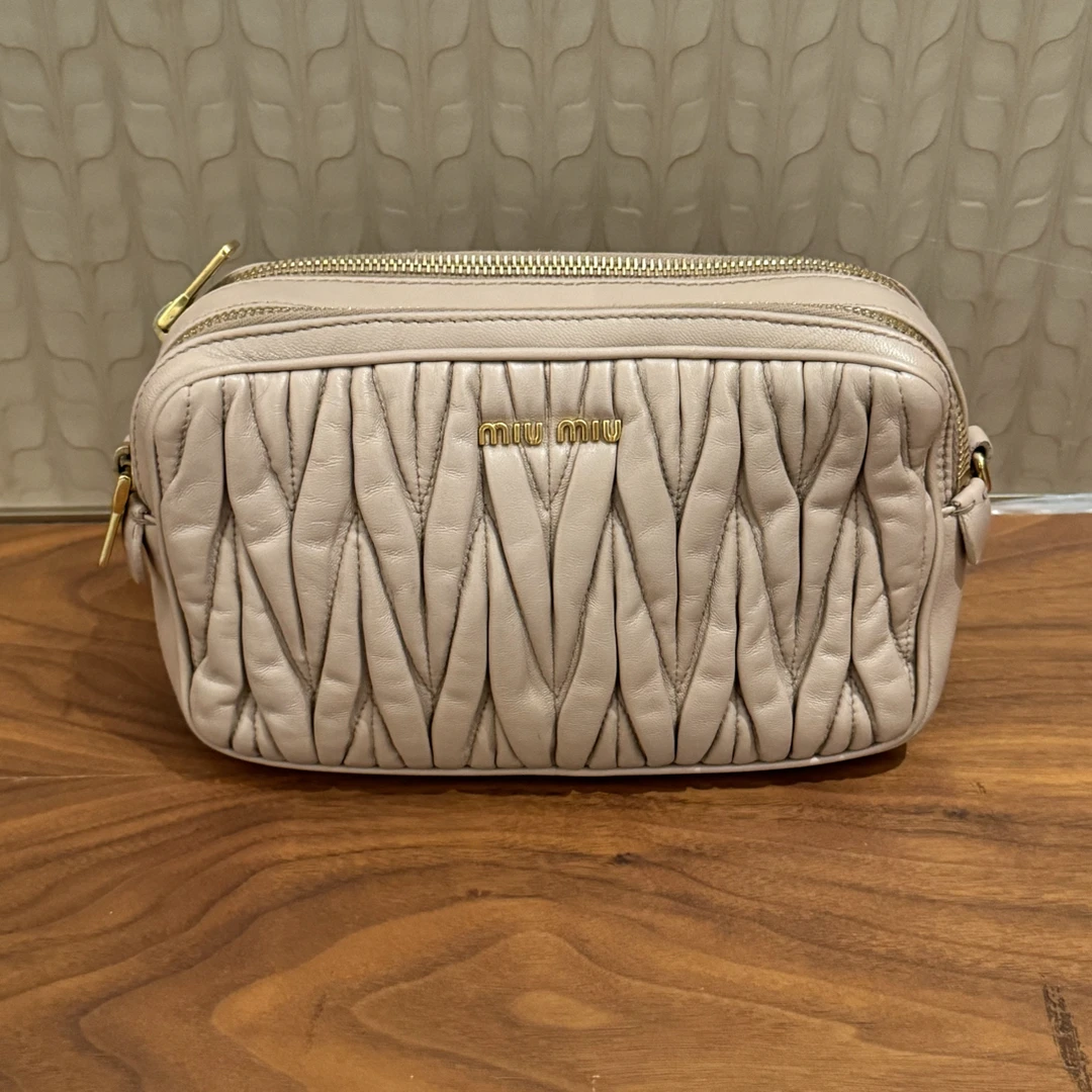 95新 MIU MIU/缪缪 miumiu金色相机包