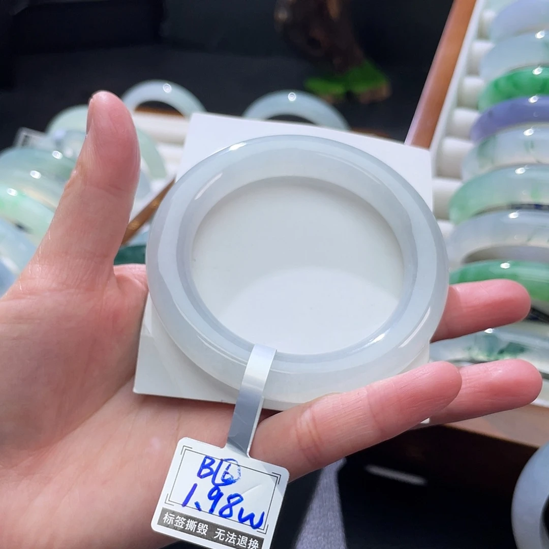 翡翠未镶嵌手镯53.6白冰胖圆