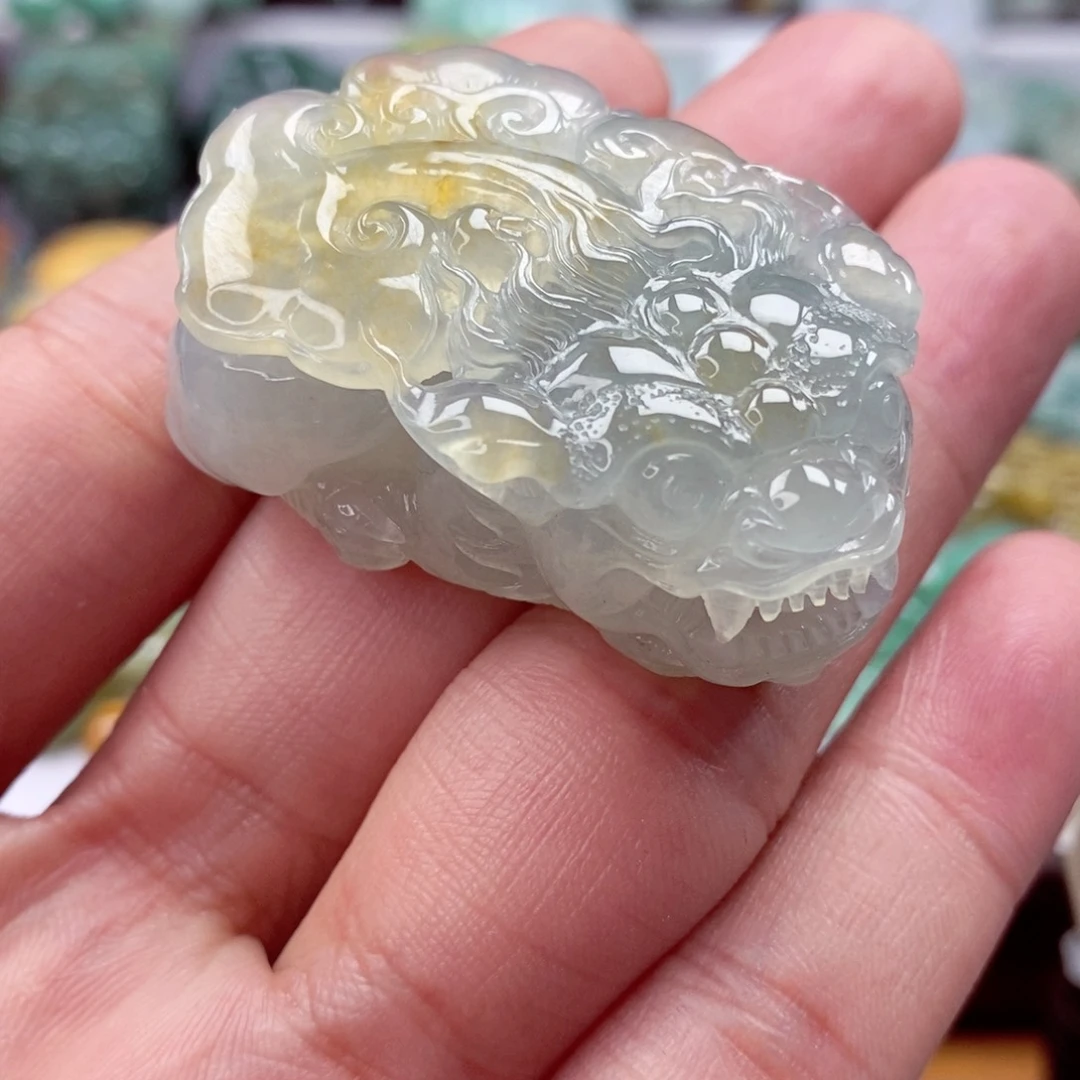 翡翠颈饰未镶嵌铁****表翡翠