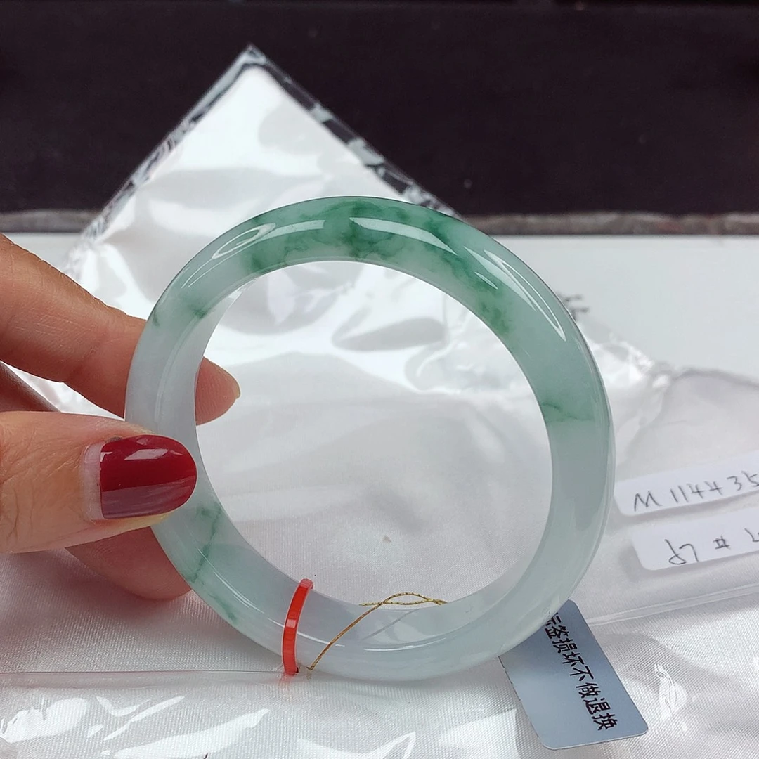 翡翠手镯未镶嵌57圈4435