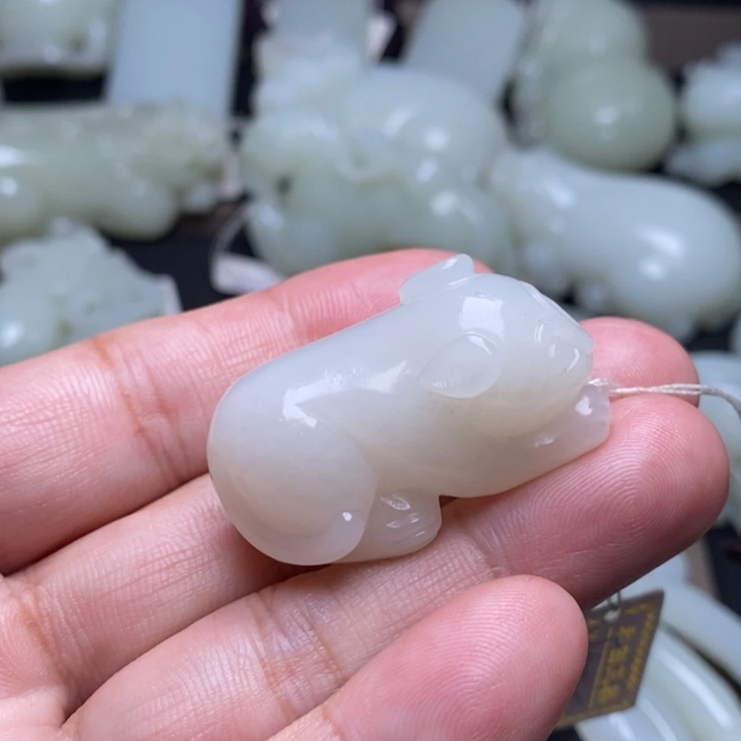 【闪购商品】颈饰未镶嵌和田玉（糖玉）