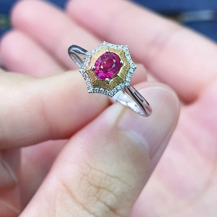 18K金镶嵌戒指红宝石0.55克拉无烧