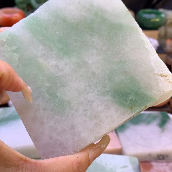 J***e石英岩玉未镶嵌13468975444